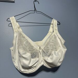 Luxurious Cream Lace Bra made in Germany Ulla Dessous 42 I